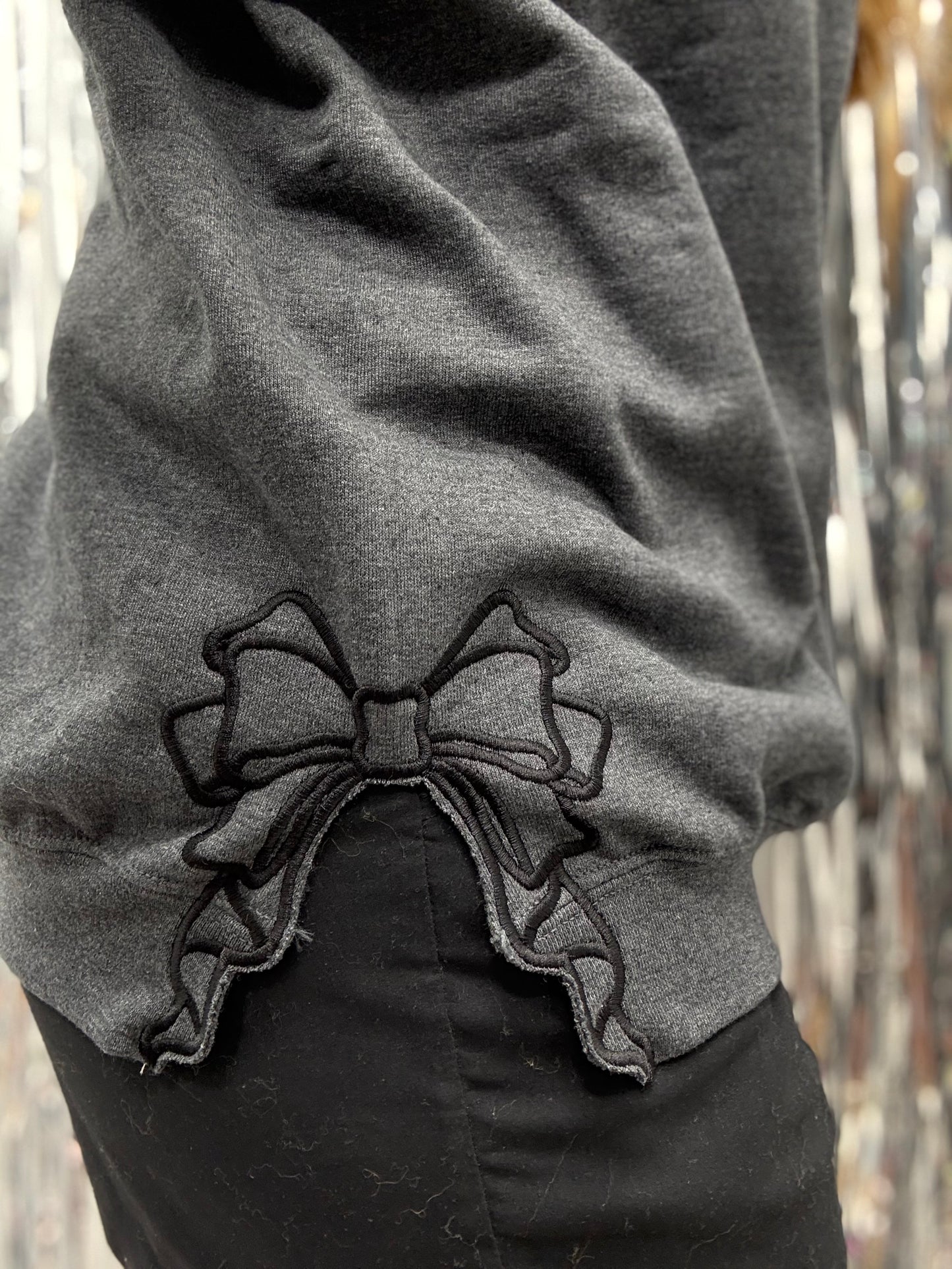 Spoiled raggy sweatshirt with embroidered side bows- EMBROIDERED