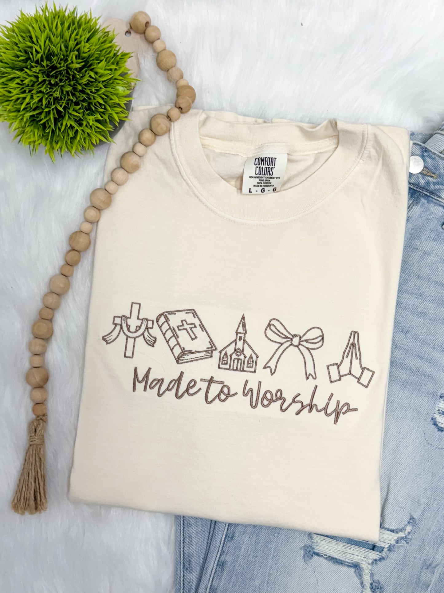 Made to worship- EMBROIDERED TEE