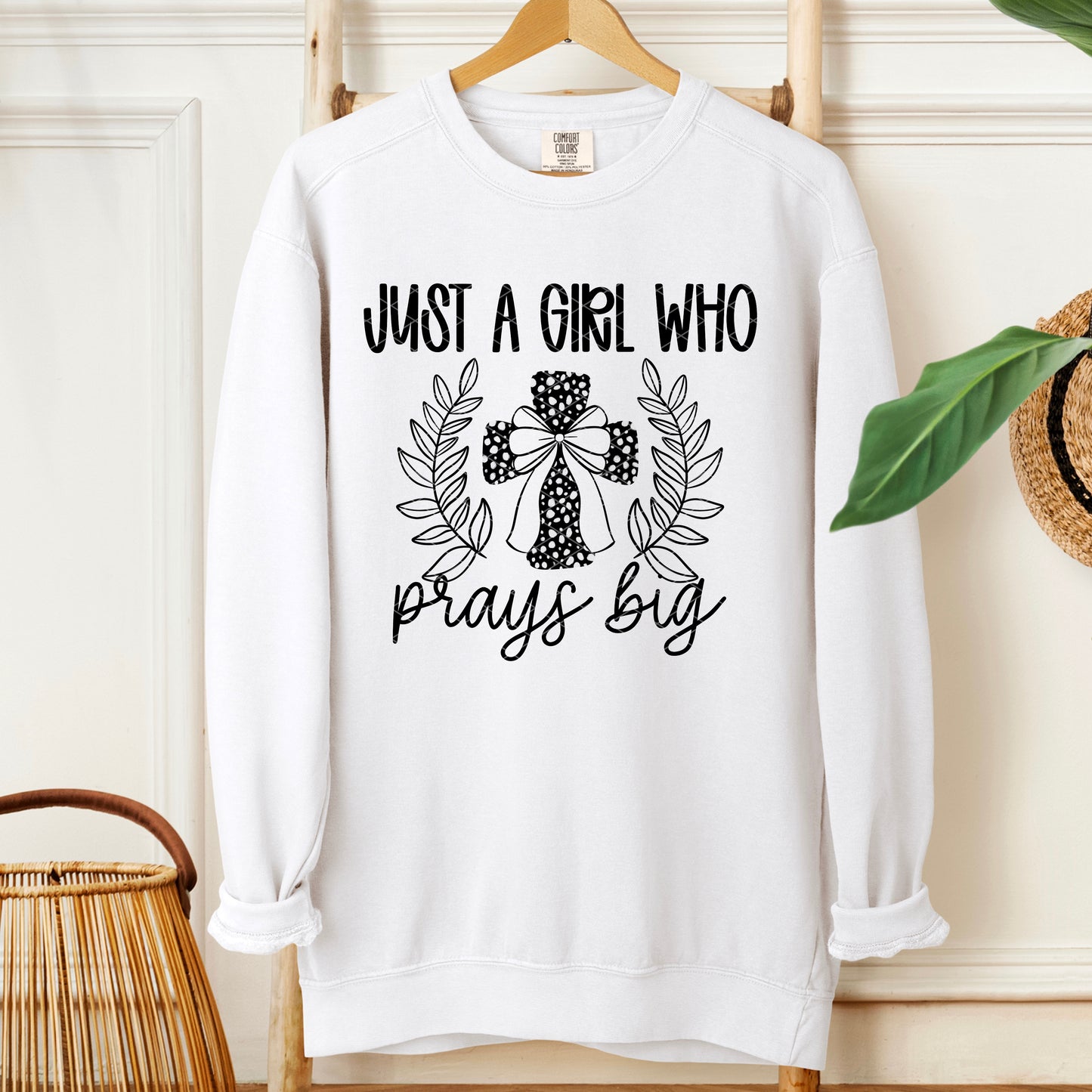 Just A Girl Who Loves To Pray Big / Black - TRANSFER (SDD)