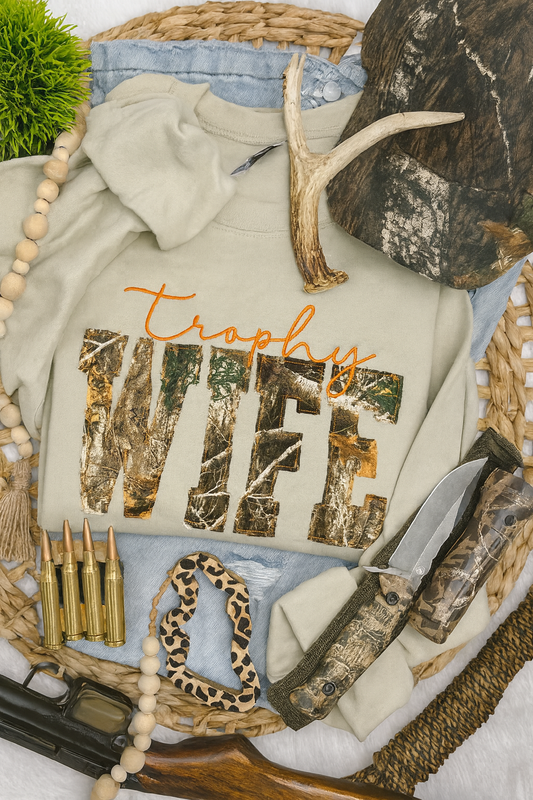 Trophy Wife Camo RAGGY - EMBROIDERED SWEATSHIRT