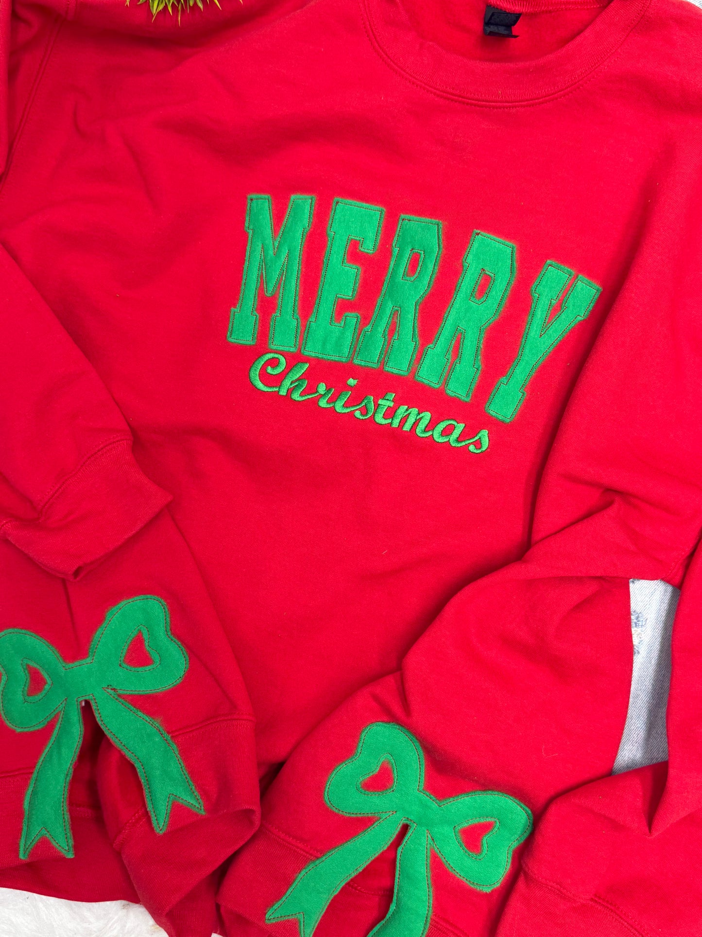 Merry Christmas raggy with embroidered side bows- EMBROIDERED