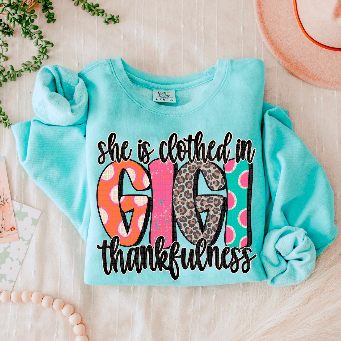 She is clothed in thankfulness GIGI- Transfer (SDD)