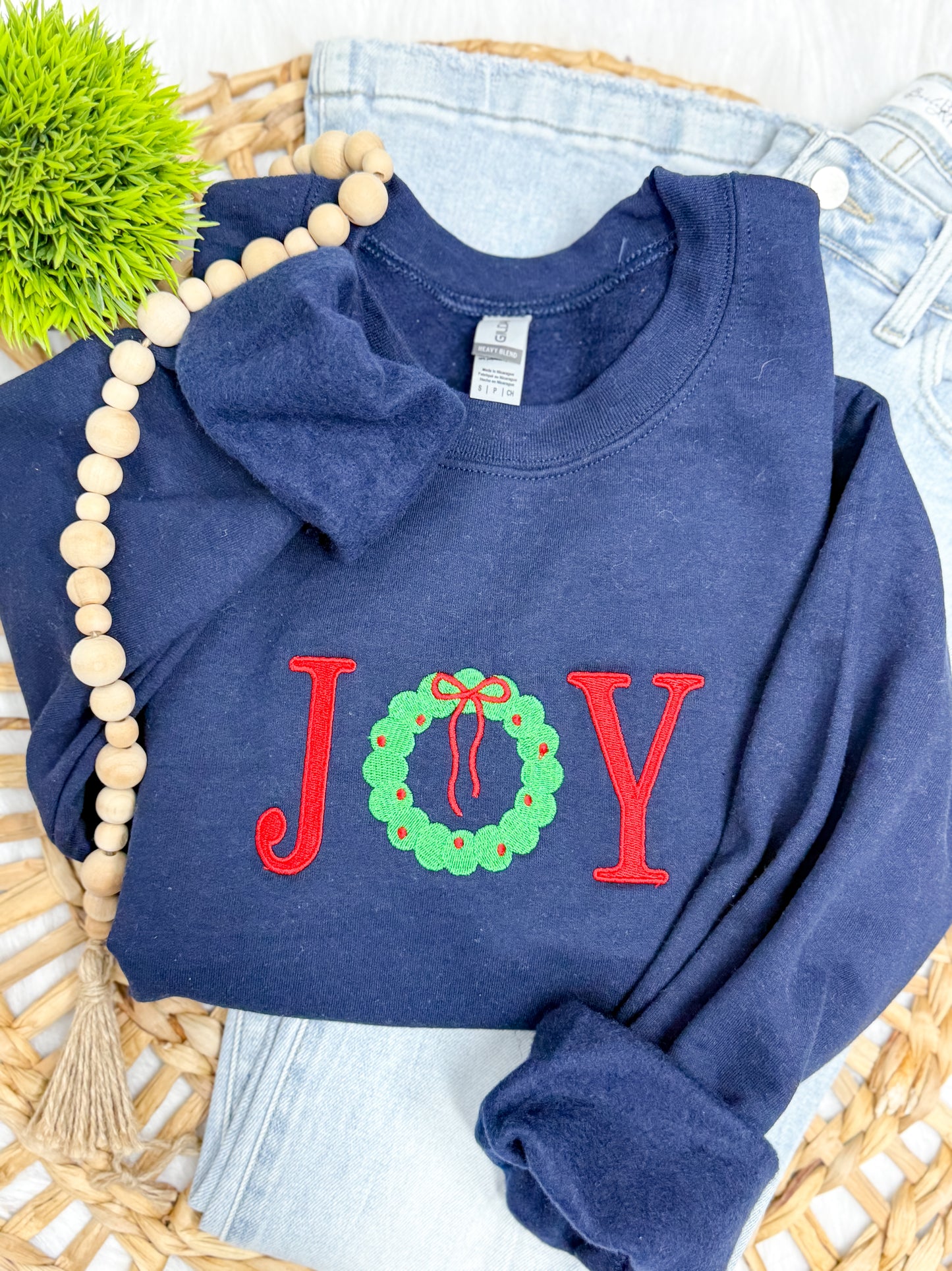 Joy -EMBROIDERED SWEATSHIRT