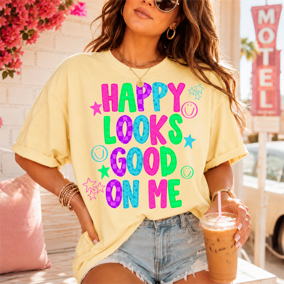 Happy Looks Good On Me - Transfers (SDD)